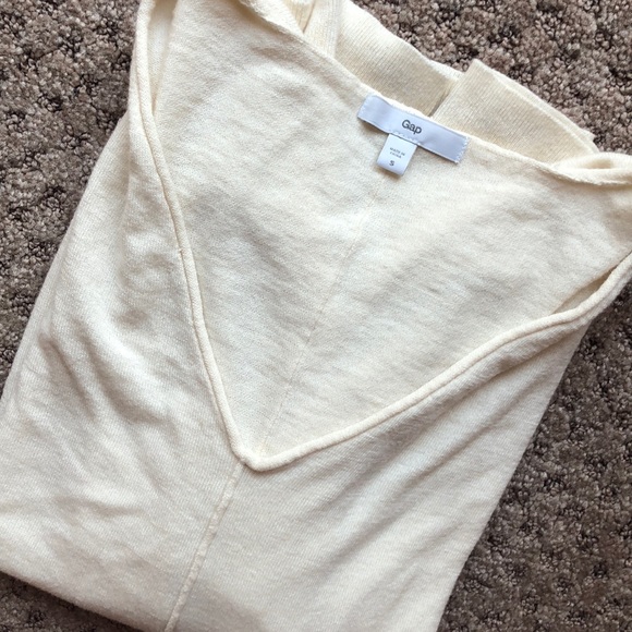 *FREE with purchase* Gap | lightweight sweater - Picture 5 of 11